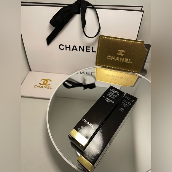 Chanel make up bundle - Picture 2 of 7